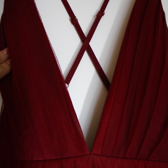 Floor-length Deep V Neck Burgundy Dress - Picture 4 of 8
